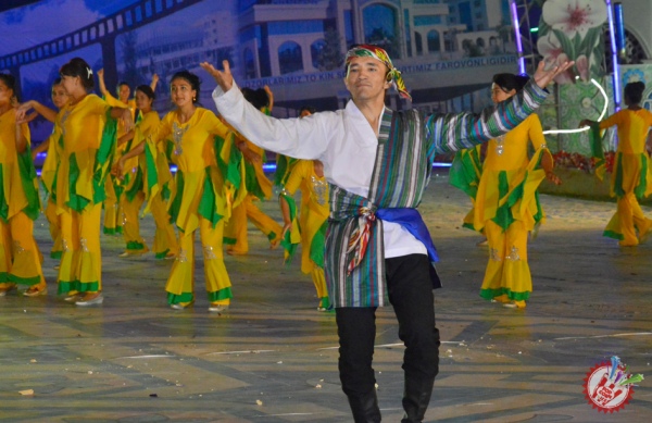 Андижонда “Ким эдигу ким бўлдик, эртага қандай юксак марраларни эгаллашимиз керак?” тадбирларининг якуний  гала концерти бўлиб ўтди.