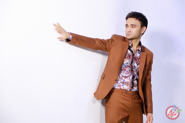 Тоҳир Содиқовнинг “Ёмғир”и Шоҳруҳхон ижросида