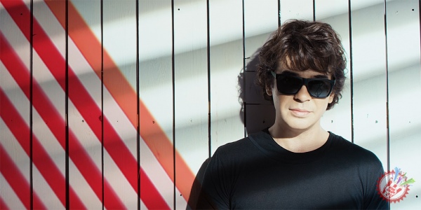 Рустам Исроиловдан видеопремьера “Вой алам”