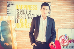 Сарвар навбатдаги фотосессиясини тақдим қилди