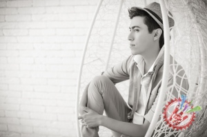 Сарвар навбатдаги фотосессиясини тақдим қилди