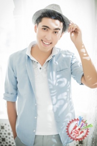 Сарвар навбатдаги фотосессиясини тақдим қилди