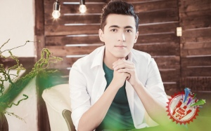 Сарвар навбатдаги фотосессиясини тақдим қилди