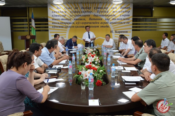 “Ўзбекнаво” эстрада бирлашмасида  жорий йил олти ойи якунлари бўйича ҳисобот йиғилиши бўлиб ўтди.