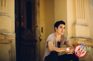 Хонанда Билол янги фотосессиясини тақдим қилди