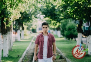 Хонанда Билол янги фотосессиясини тақдим қилди