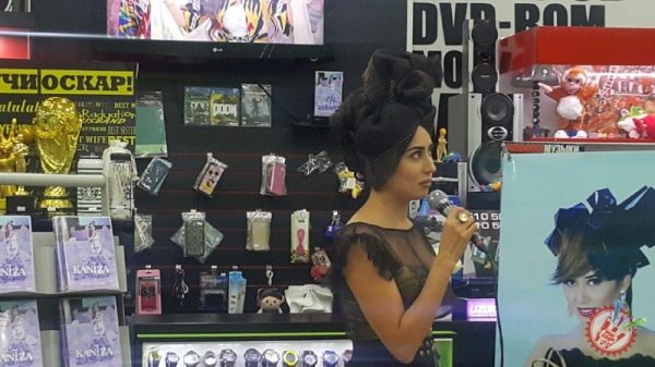 Хонанда Каниза альбом тақдимотини ўтказди