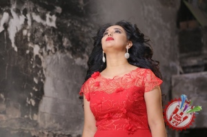 Хонанда Ҳадича янги видеоклип тасвирга олдирди