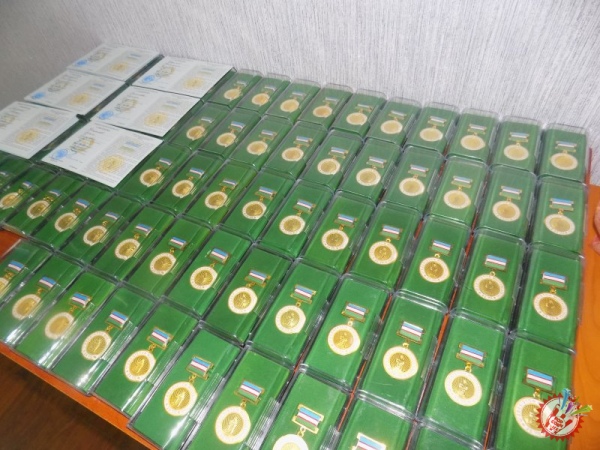 «Ўзбекистон мустақиллигига 25 йил» эсдалик нишонлари билан тақдирлашга бағишланган тадбир бўлиб ўтди.