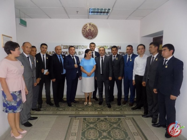 «Ўзбекистон мустақиллигига 25 йил» эсдалик нишонлари билан тақдирлашга бағишланган тадбир бўлиб ўтди.