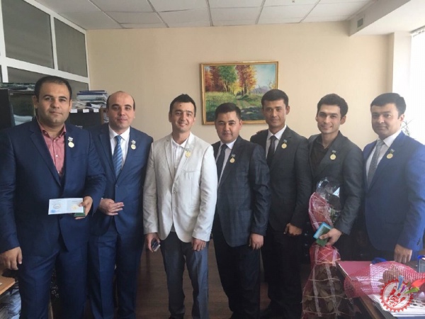 «Ўзбекистон мустақиллигига 25 йил» эсдалик нишонлари билан тақдирлашга бағишланган тадбир бўлиб ўтди.