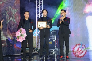 "Мавсум хитлари" галаконцерти бўлиб ўтди