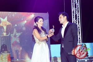 "Мавсум хитлари" галаконцерти бўлиб ўтди