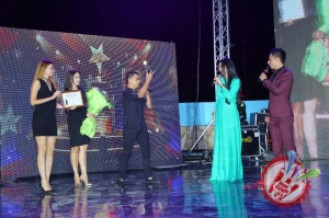 \"Мавсум хитлари\" галаконцерти бўлиб ўтди