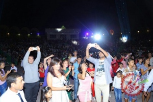 "Мавсум хитлари" галаконцерти бўлиб ўтди