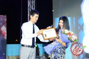 "Мавсум хитлари" галаконцерти бўлиб ўтди