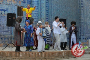  Сардор Раҳимхон Хивада биринчи бор клип суратга олдирди