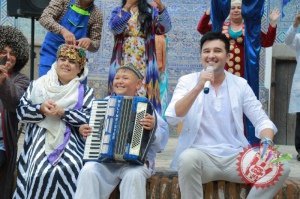 Сардор Раҳимхон Хивада биринчи бор клип суратга олдирди