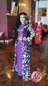 Ҳадича сурхонча клип суратга олдирди