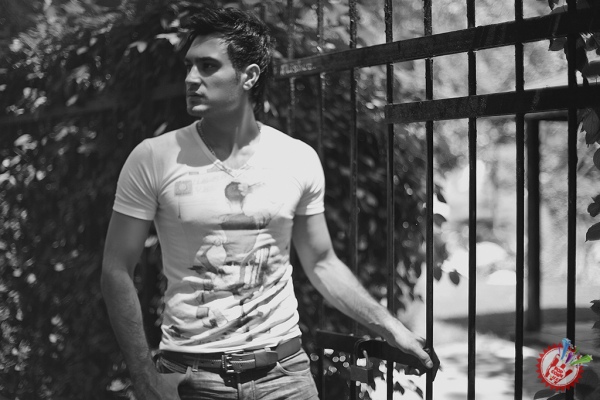 Oтабек Муталхўжаевдан янги тарона “Қизларни алдама”