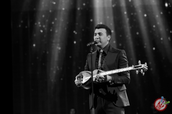 Шоҳжаҳон Жўраевнинг жонли ижродаги концерт дастурига старт берилди