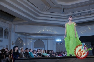 Дизайнерлар Нариман Григорян ва Лидия Андре навбатдаги либослари коллекциясининг намойишини ўтказди