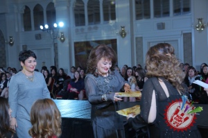 Дизайнерлар Нариман Григорян ва Лидия Андре навбатдаги либослари коллекциясининг намойишини ўтказди