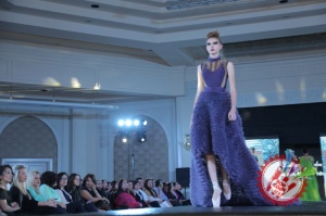 Дизайнерлар Нариман Григорян ва Лидия Андре навбатдаги либослари коллекциясининг намойишини ўтказди