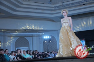 Дизайнерлар Нариман Григорян ва Лидия Андре навбатдаги либослари коллекциясининг намойишини ўтказди