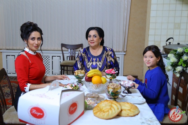 Канизанинг  “Фарзанд ноласи” таронаси тез кунда клипи билан