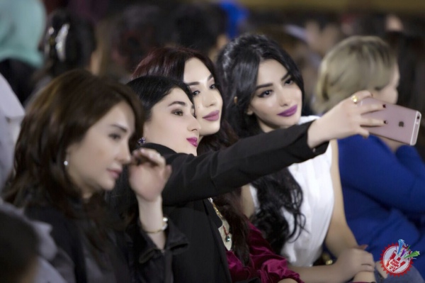 Гулчеҳра Юнусова янги либослари коллекциясини намойиш этди