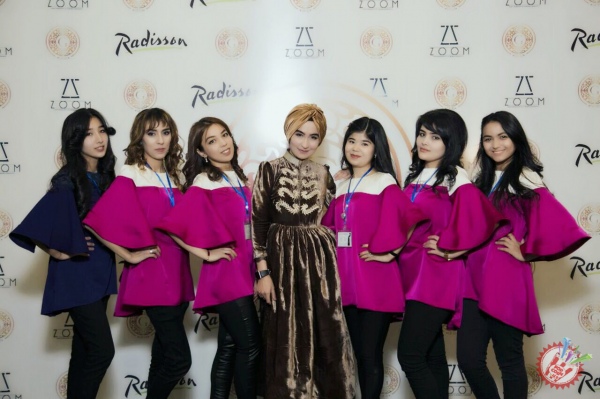 Гулчеҳра Юнусова янги либослари коллекциясини намойиш этди