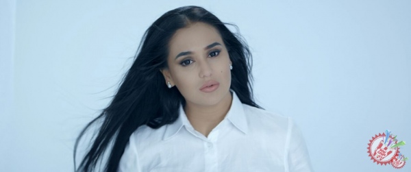 Хонанда Ҳадича “Ота” клипини намойиш қилди