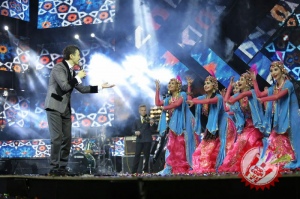 Улуғбек Раҳматуллаевнинг яккахон концерт дастуридан фоторепортаж