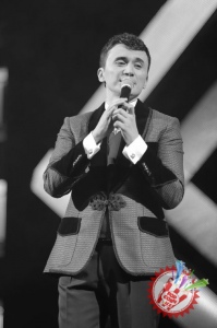 Улуғбек Раҳматуллаевнинг яккахон концерт дастуридан фоторепортаж