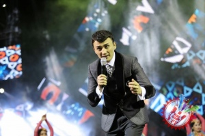 Улуғбек Раҳматуллаевнинг яккахон концерт дастуридан фоторепортаж