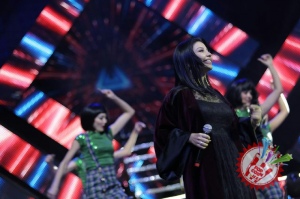 Улуғбек Раҳматуллаевнинг яккахон концерт дастуридан фоторепортаж