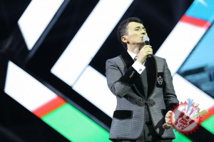 Улуғбек Раҳматуллаевнинг яккахон концерт дастуридан фоторепортаж