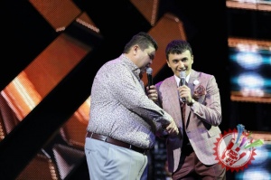 Улуғбек Раҳматуллаевнинг яккахон концерт дастуридан фоторепортаж