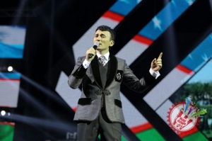 Улуғбек Раҳматуллаевнинг яккахон концерт дастуридан фоторепортаж