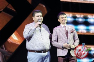 Улуғбек Раҳматуллаевнинг яккахон концерт дастуридан фоторепортаж