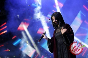 Улуғбек Раҳматуллаевнинг яккахон концерт дастуридан фоторепортаж