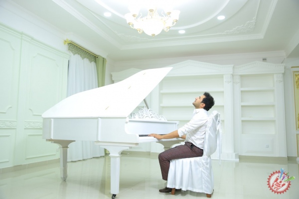 Хонанда Ёдгор Мирзажоновдан янги фотосессия