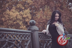 Хонанда Ҳадича янги фотосессиясини тақдим қилди