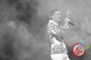 Жасур Умировнинг концерт дастуридан фоторепортаж