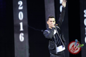 Жасур Умировнинг концерт дастуридан фоторепортаж