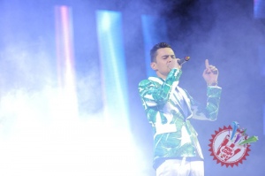 Жасур Умировнинг концерт дастуридан фоторепортаж