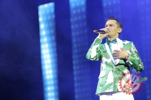 Жасур Умировнинг концерт дастуридан фоторепортаж