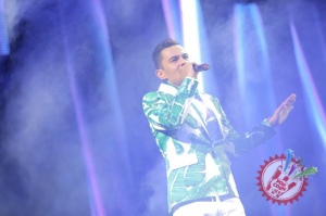 Жасур Умировнинг концерт дастуридан фоторепортаж