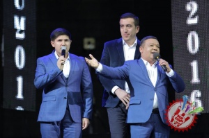 Жасур Умировнинг концерт дастуридан фоторепортаж